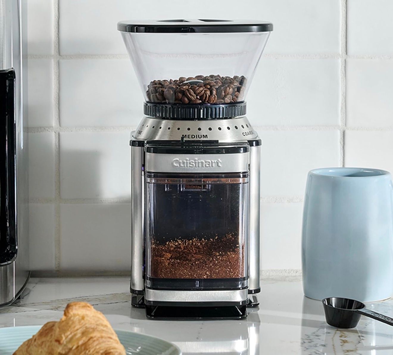 Cuisinart Electric Burr Coffee Grinder, 18 Settings, 4-18 Cups, DBM-8P1, Condition: New