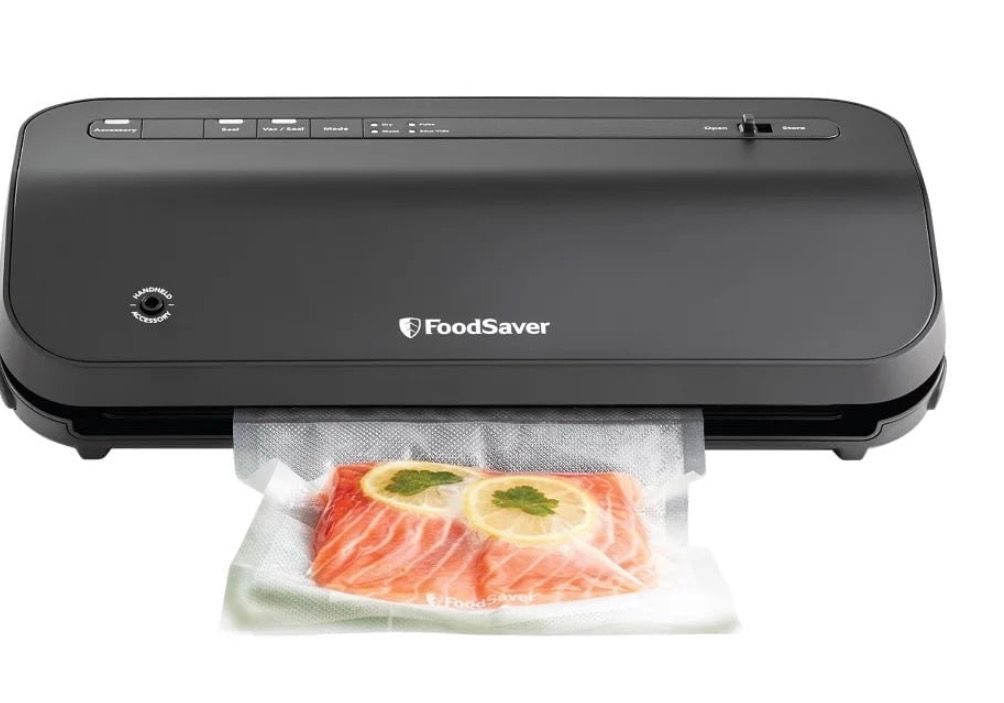 FoodSaver Preserve Vacuum Sealing System Starter Kit with Bags and Rolls, Condition: New