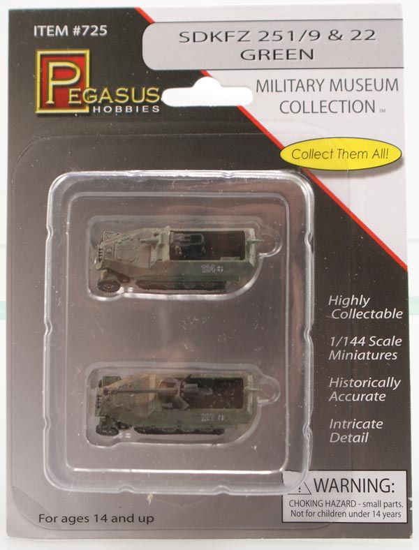 Pegasus SdKfz 251/9 &amp; 22 1/144 Halftrack Green Camouflage (2)