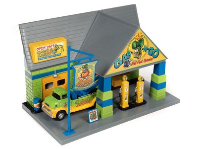 Auto World Rat Fink Garage 1/48 with Tow Truck Set 1/32