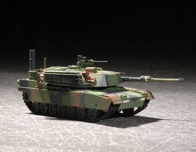 M1A1 Abrams MBT 1/72 #07276 by Trumpeter