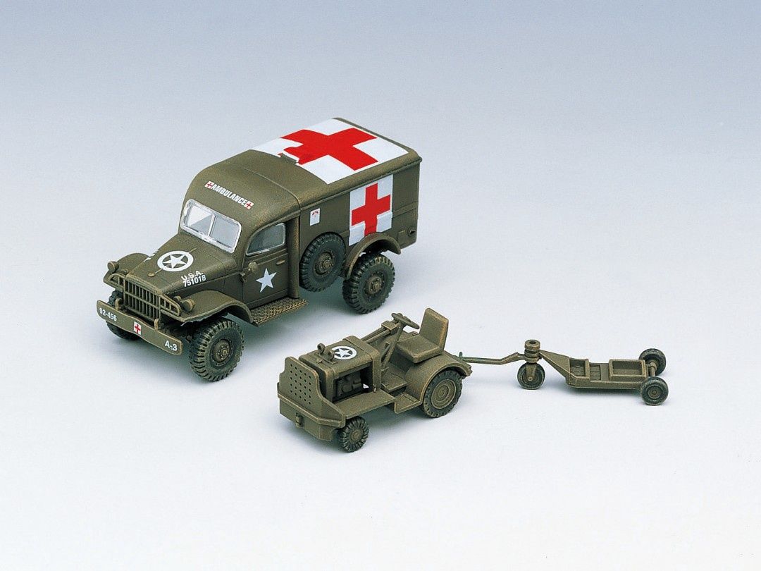 US Ambulance &amp; Tractor 1/72 #13403 by Academy