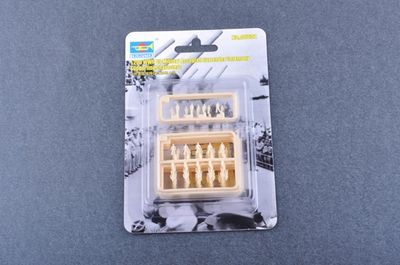 Accepted Surrender Figures 1/200 by Trumpeter