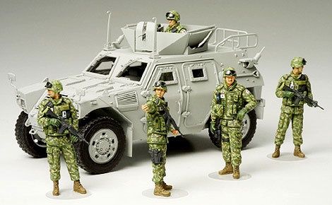 JGSDF Iraq Humanitarian Assistance Team #35276 Figure Kit by Tamiya