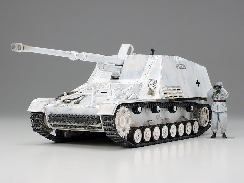 German Self-Propelled Heavy Anti-Tank Gun Nashorn 1/48 #32600 by Tamiya