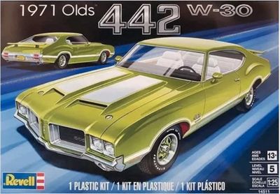 1971 Olds 442 W-30 1/25 Model Car Kit #4511 by Revell