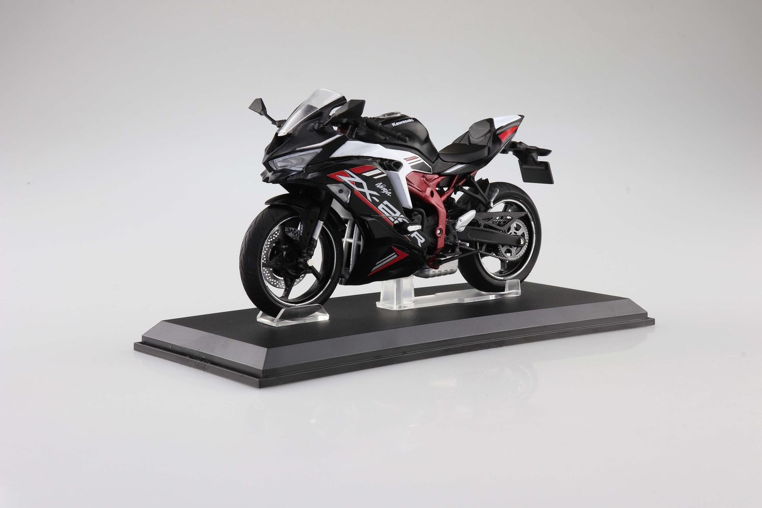Aoshima Kawasaki Ninja Zx-25R Spark Black x Peal Flat Stardust White 1/12 #10970