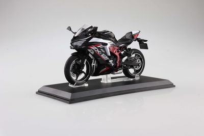 Aoshima Kawasaki Ninja Zx-25R Spark Black x Peal Flat Stardust White 1/12 #10970