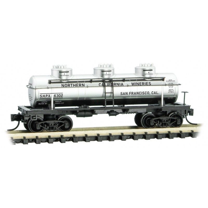 3-Dome Tank Car - Ready to Run -- Petri Wine Co. GATX 904 Grape to Glass Series 11 - Silver