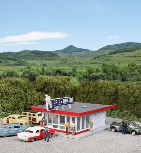 Vintage Dairy Queen [N]