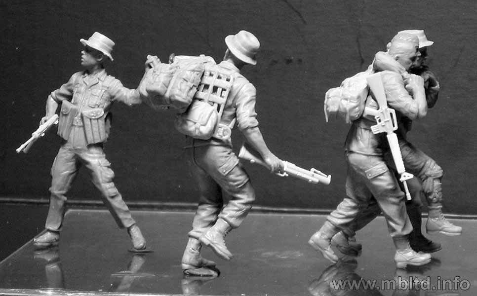 Head for the Huey US Soldiers Vietnam 1/35 #MB35107 by Master Box