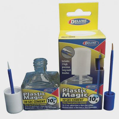 Deluxe Materials Plastic Magic 10-Second Cement 40ml Bottle w/2 Brushes