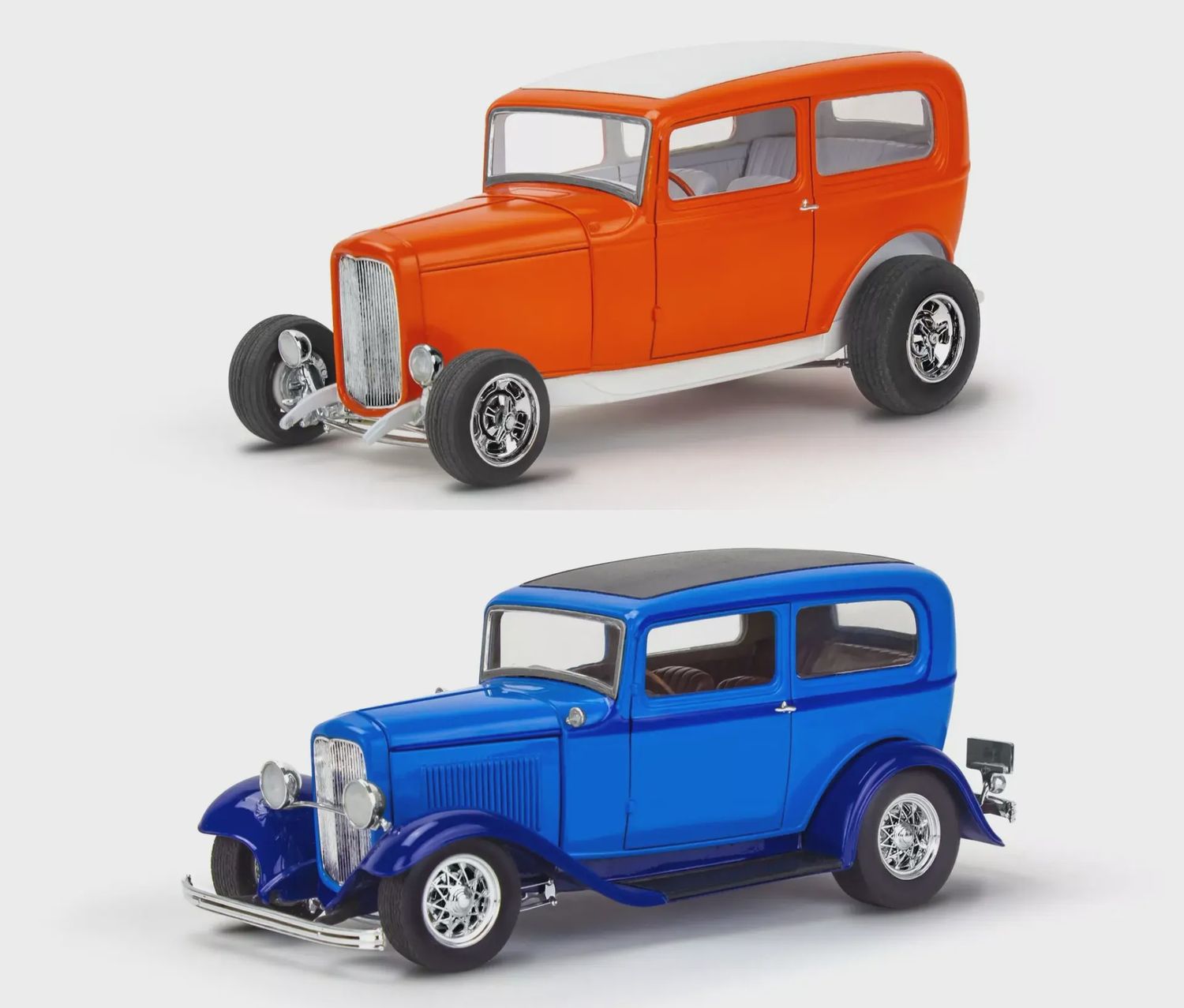 1932 Ford Tudor Sedan 2In1 1/25 #4553 by Revell