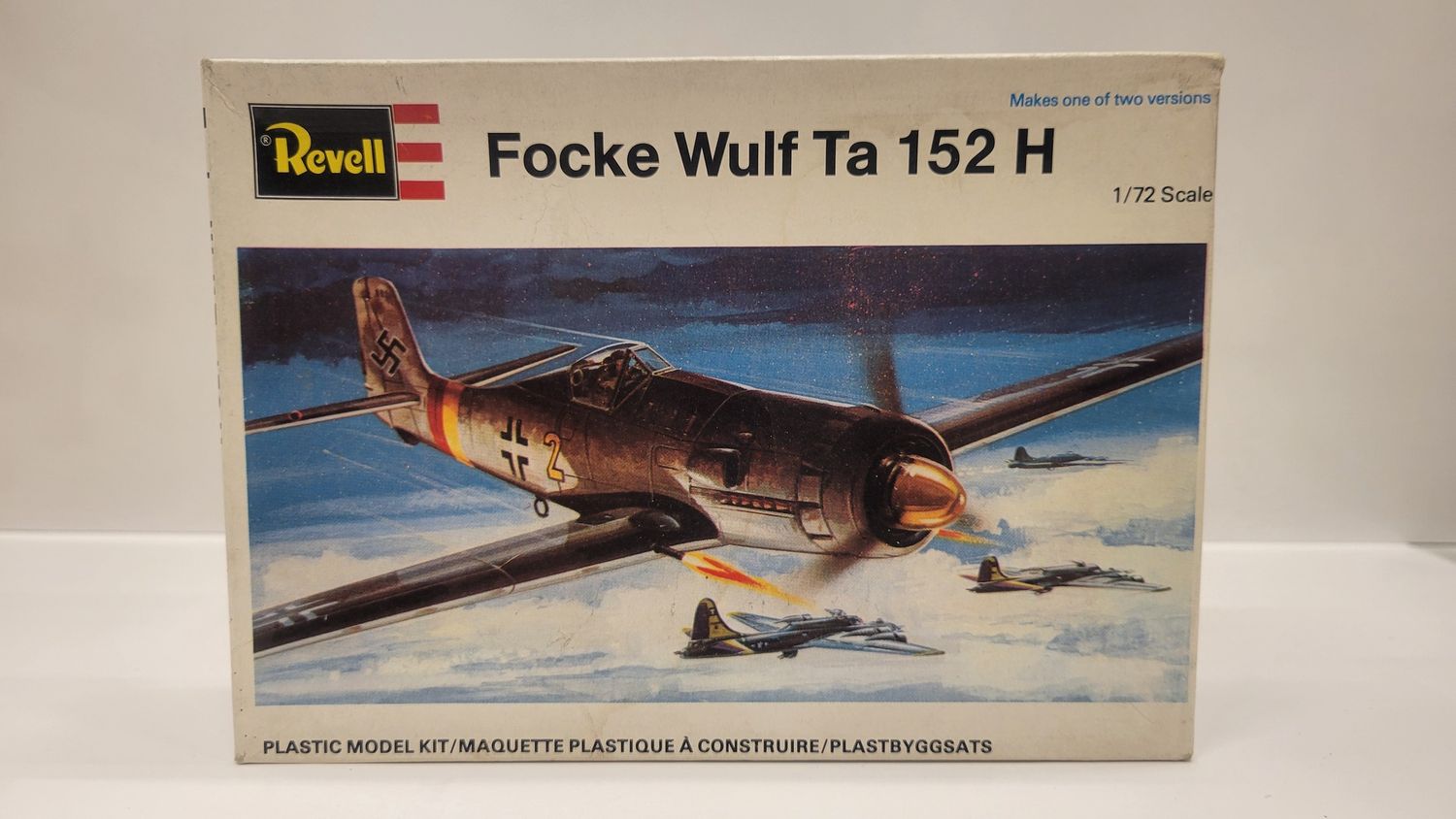 (Pre Owned) Focke Wulf Ta 152H 1/72 by Revell #H-81