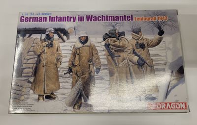 (Pre Owned) German Infantry in Wachtmantel Leningrad 19431/35 #6518