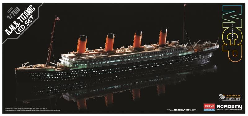 RMS Titanic &amp; LED Set 1/700 Model Ship Kit #14220 by Academy