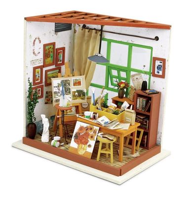 DIY House Ada's Studio