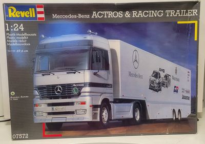 (Pre Owned) Mercedes Benz Actros &amp; Racing trailer1/24 07572