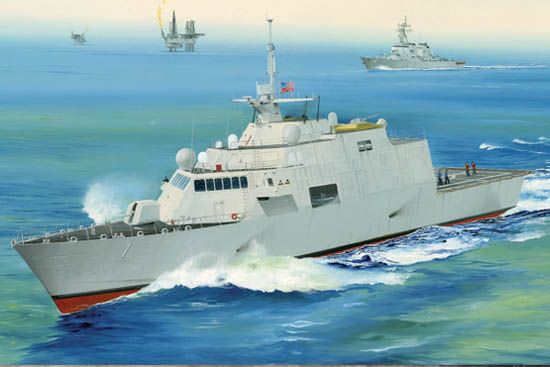USS Freedom (LCS-1) 1/350 Model Ship Kit #04549 by Trumpeter