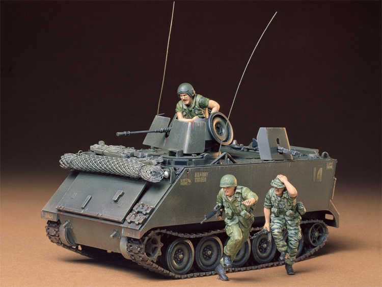 M113 US Armoured Personnel Carrier 1/35 by Tamiya