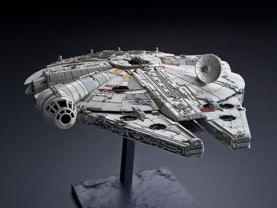 Millennium Falcon [The Rise of Skywalker) 1/144 Star Wars Model Kit #5058195 by Bandai