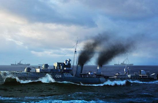 HMCS Huron Destroyer 1/350 Model Ship Kit #5333 by Trumpeter