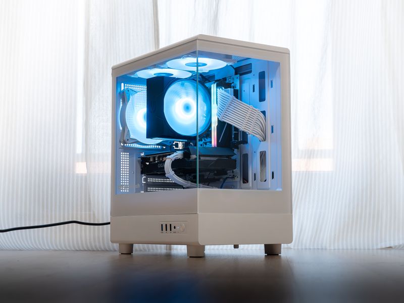 Ryzen 5 5600 / RTX 4060 Ti / 16 GB RAM / 1TB Dysk M.2