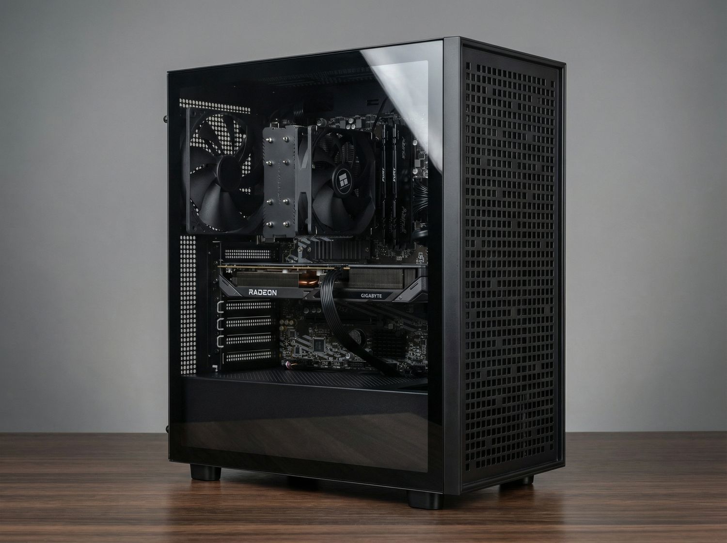 Ryzen 5 5600 / RX 9060 XT 16GB / 16 GB RAM / 1TB Dysk M.2 / SMX Casette / Bez RGB