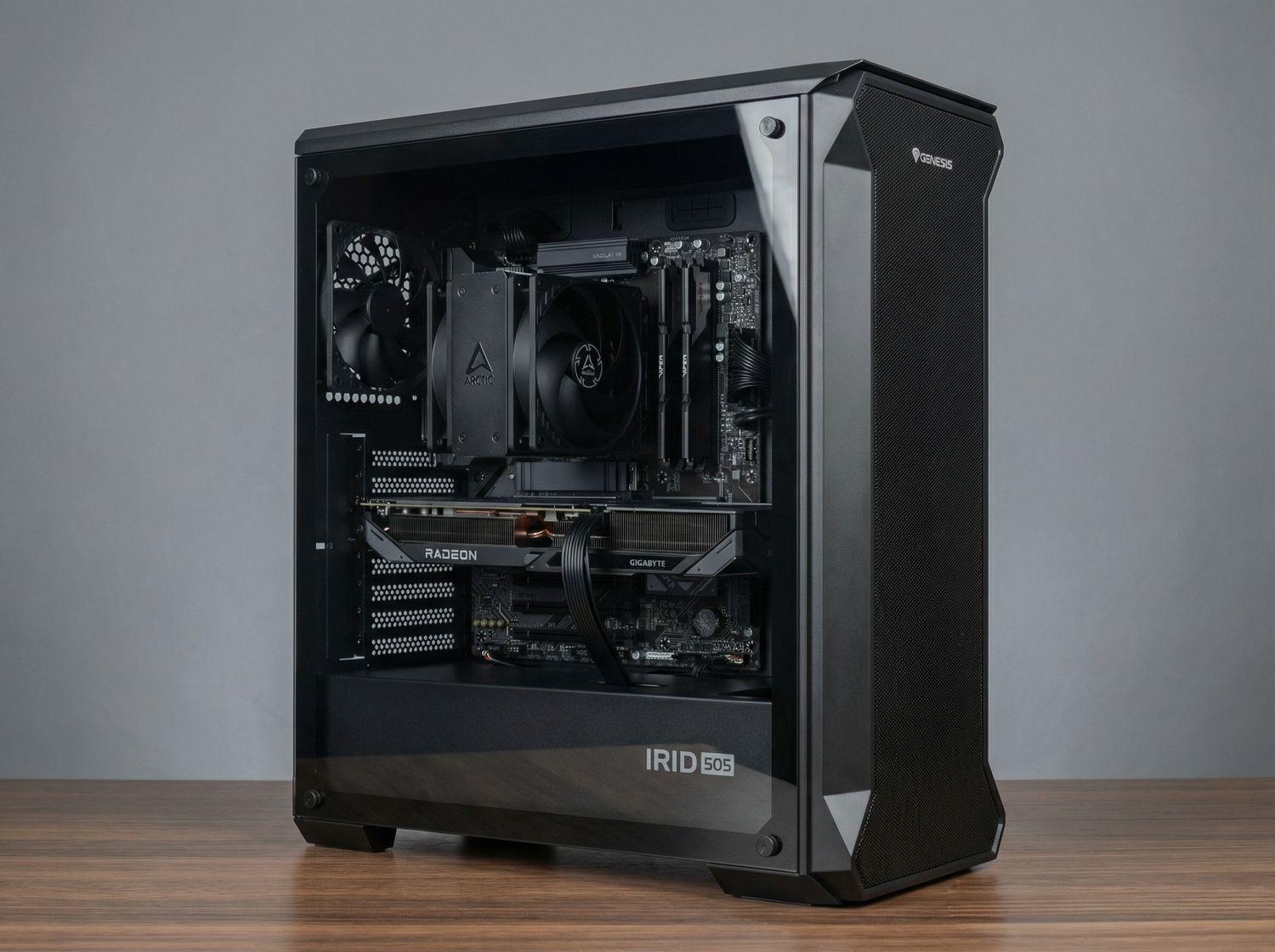 Ryzen 5 7500F / RX 9060 XT / 32 GB RAM / 1TB Dysk M.2 / Genesis Irid 505F / Bez RGB