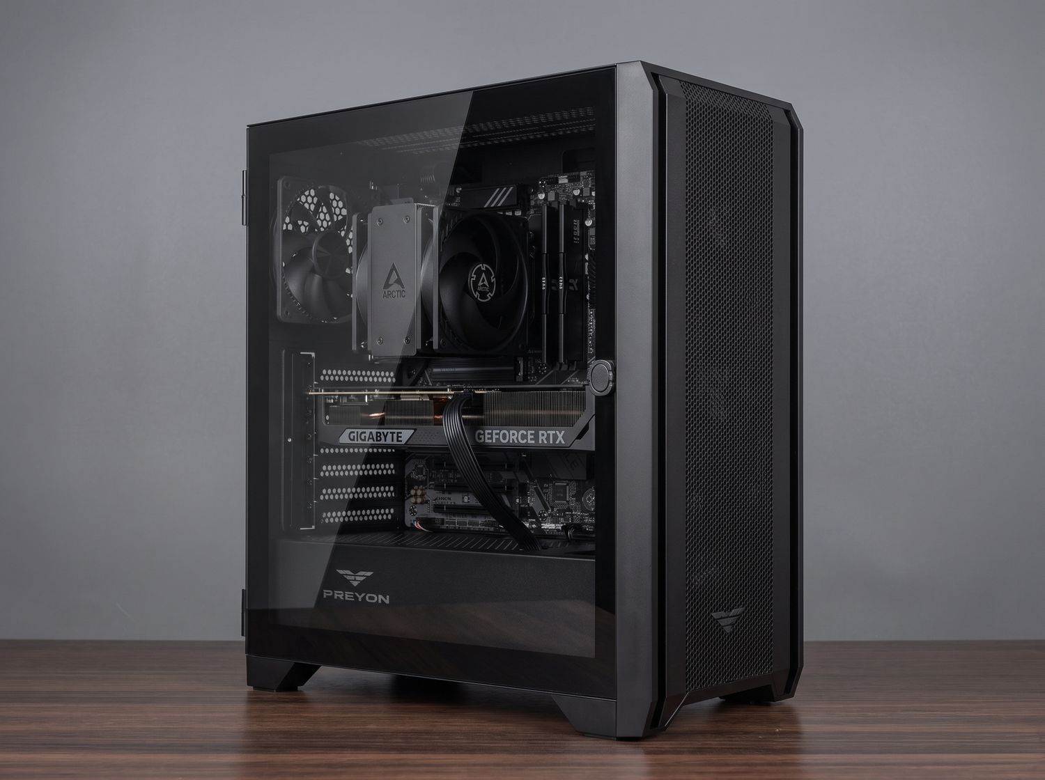 Ryzen 7 7700 / RTX 5070 12GB / 32 GB RAM / 2TB Dysk M.2 / PREYON Nest Windy / Bez RGB