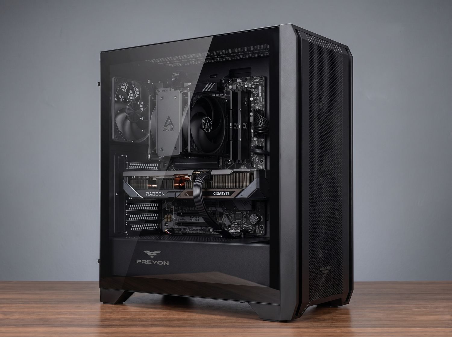 Ryzen 7 7700 / RX 9070 16GB / 32 GB RAM / 2TB Dysk M.2 / PREYON Nest Windy / Bez RGB
