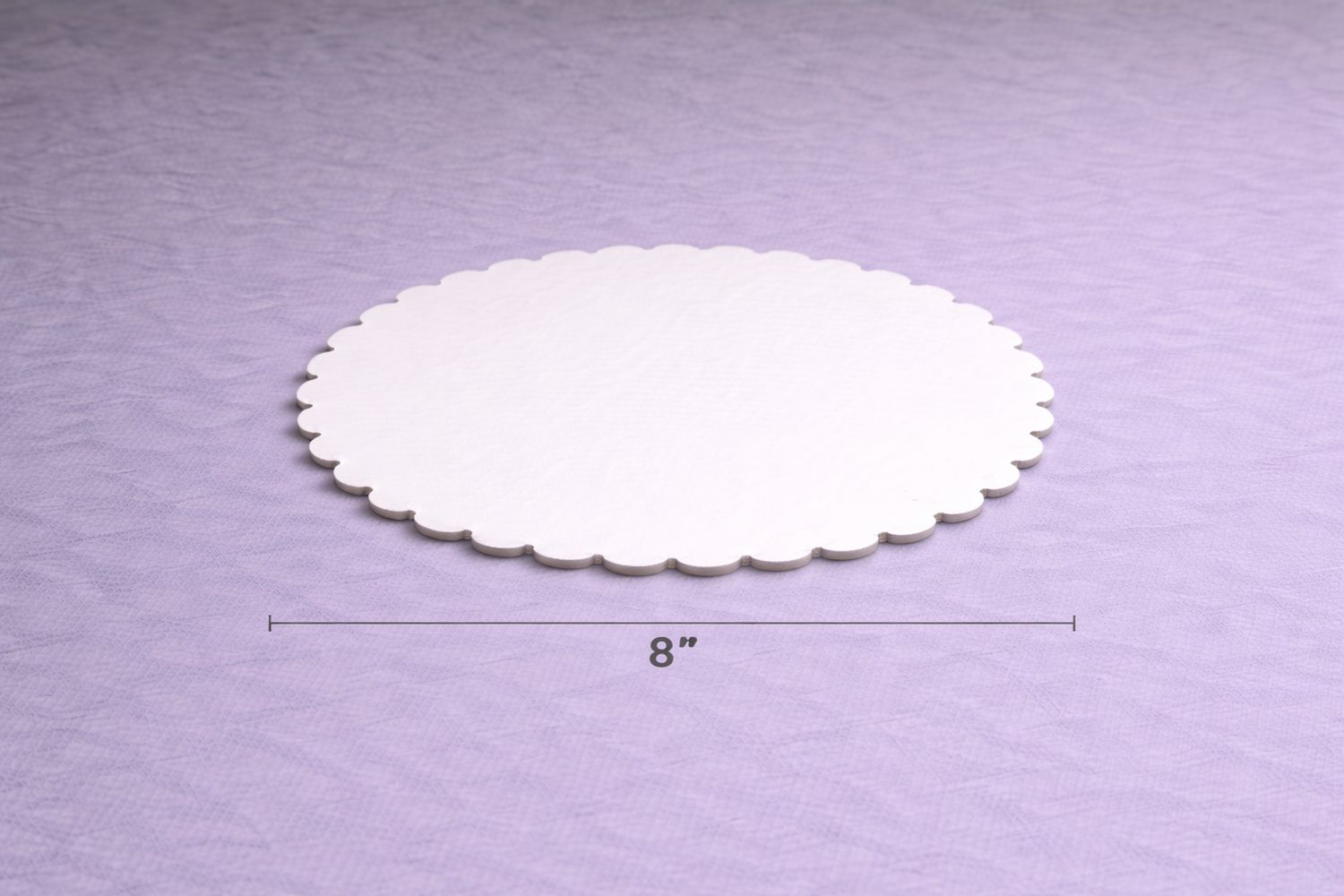 8-inch scalloped white cake board