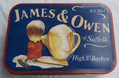 Scatola Latta Tin Box Boite en Etain James & Owen of Suffolk High St. Barber Est. 1864 Scatola Latta Tin Box Boite en Etain James & Owen of Suffolk High St. Barber Est. 1864