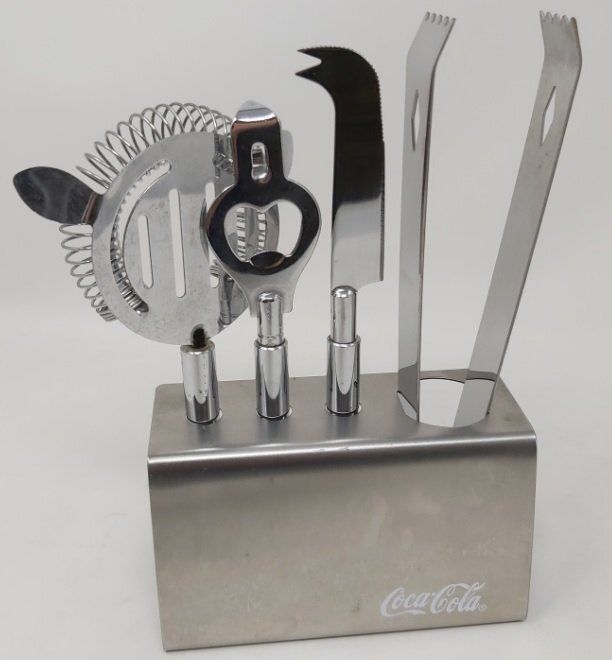 Set Cocktail Aperitivi Bar Coca-Cola Acciaio Strainer Apribottiglia Pinza Coltello Barman