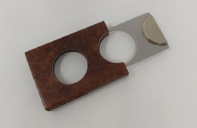 Tagliasigari Rettangolare Taglia Sigari Lama con Foro Ricoperto di Radica