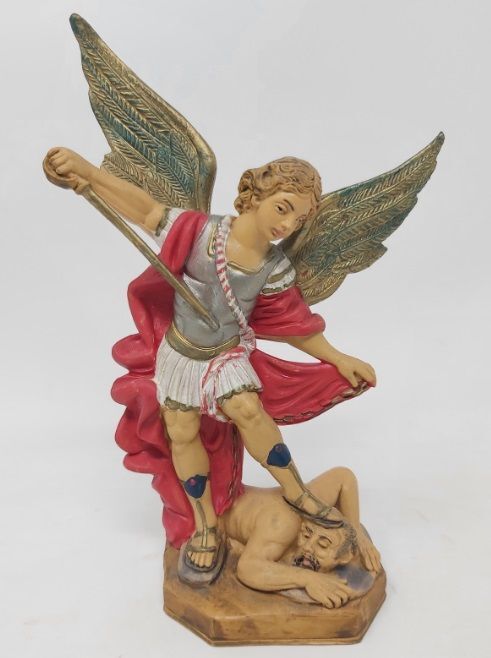 Statuina San Michele Arcangelo Mentre Schiaccia Satana in PVC Dipinta a Mano Statuina San Michele Arcangelo Mentre Schiaccia Satana in PVC Dipinta a Mano