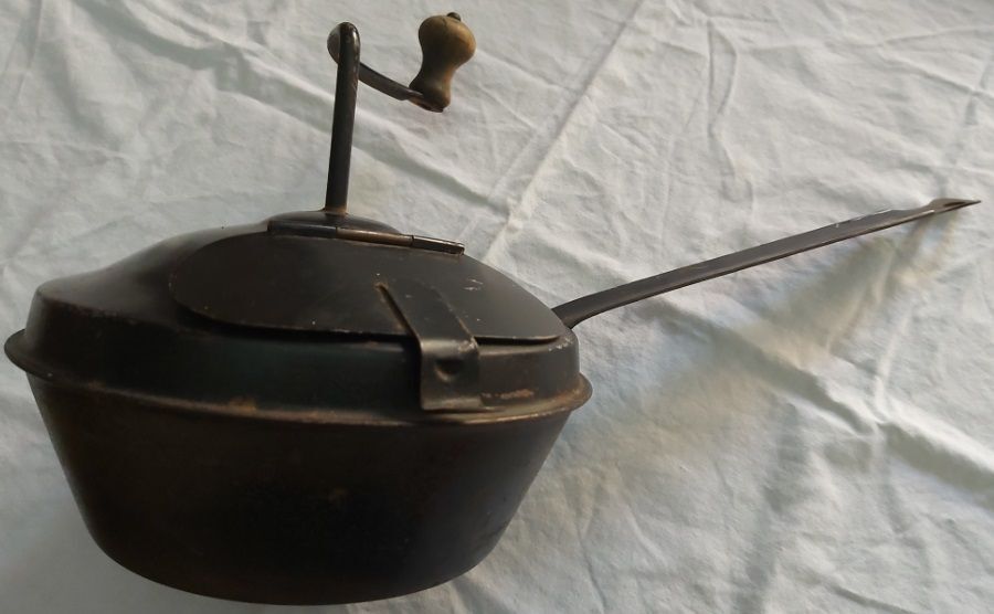 Tegame Padella Lamiera Ferro Tosta Orzo Caffè Fine ‘800 Civiltà Contadina Vintage Tegame Padella Lamiera Ferro Tosta Orzo Caffè Fine ‘800 Civiltà Contadina Vintage