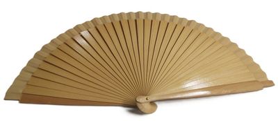 Ventaglio Spagnolo in Legno Tinta Unita Colore Nocciola con Glitter Ventaglio Spagnolo in Legno Tinta Unita Colore Nocciola con Glitter