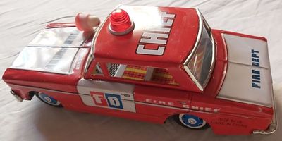 Modellino Automobile in Latta Pompieri Vigili del Fuoco Fire Chief Carica Frizione Anni '60 Modellino Automobile in Latta Pompieri Vigili del Fuoco Fire Chief Carica Frizione Anni '60