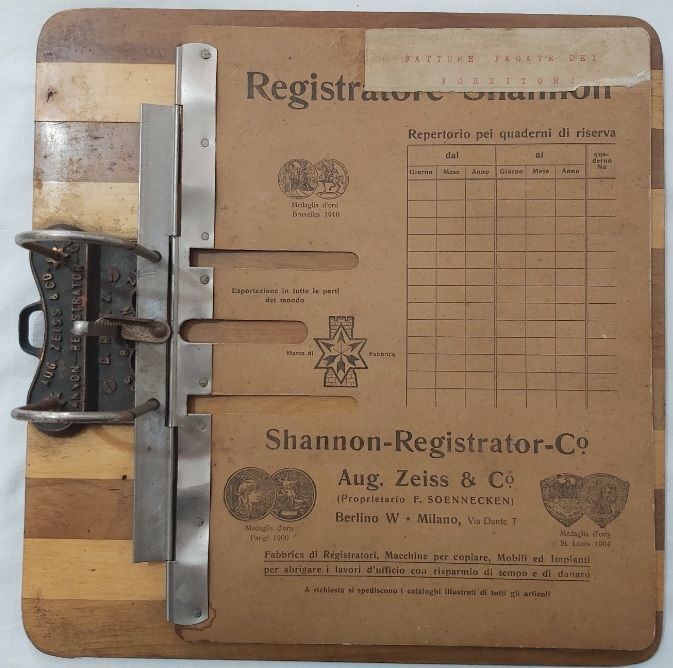 Registratore Shannon Aug. Zeiss & Co. Sistema Fogli Intercalare ad Anelli primi del '900 Registratore Shannon Aug. Zeiss & Co. Sistema Fogli Intercalare ad Anelli primi del '900