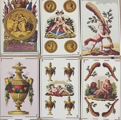 Riedizione Fournier anni '70 Raro Mazzo di Carte da Gioco Baraja Espanola Neoclasica del 1810 (da Collezione) Riedizione Fournier anni '70 Raro Mazzo di Carte da Gioco Baraja Espanola Neoclasica del 1810 (da Collezione)