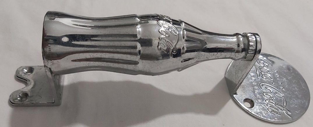 Maniglia Apribottiglia da Muro Coca Cola Apriporta 2002 Collezione