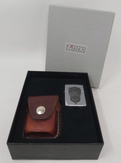 Accendino Zippo Placca Eagle On Tire Barrett-Smithe Harley Davidson HD 1996 Custodia Cuoio