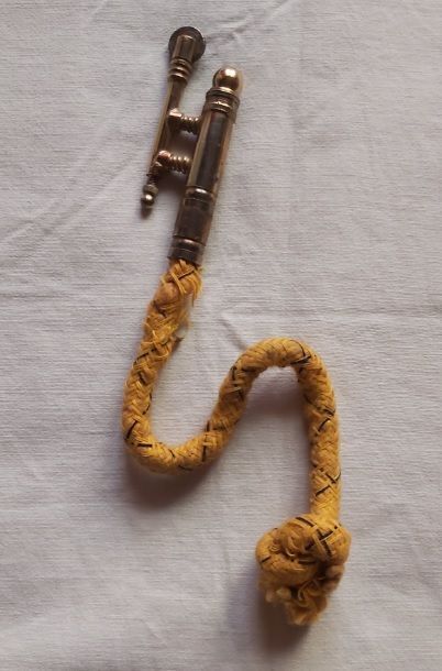 Acciarino Accendino a Miccia con Stoppino Antico Tinder Lighter Anni ‘40 Acciarino Accendino a Miccia con Stoppino Antico Tinder Lighter Anni ‘40