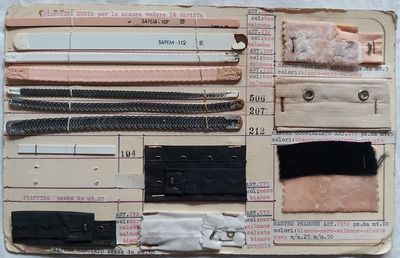 Campionario Cartella Tabella Antica Merceria Fianchini Busto Nastro Ganciato Occhiellato SAPEM Campionario Cartella Tabella Antica Merceria Fianchini Busto Nastro Ganciato Occhiellato SAPEM