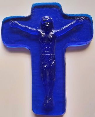 Crocifisso Vetro Blu Trasparente Anni ’60 Crocifisso Vetro Blu Trasparente Anni ’60