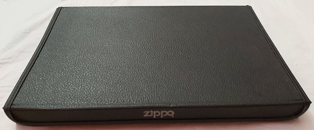 Display Cuvette con Coperchio Porta Accendini Zippo Espositore 21 Posti Display Cuvette con Coperchio Porta Accendini Zippo Espositore 21 Posti