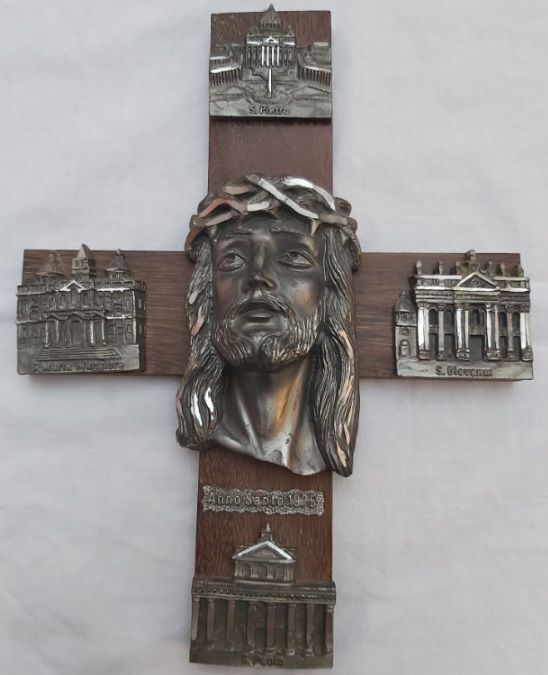 Crocifisso Anno Santo Giubileo 1975 Basiliche S. Pietro S. Maria Maggiore S. Giovanni S. Paolo Crocifisso Anno Santo Giubileo 1975 Basiliche S. Pietro S. Maria Maggiore S. Giovanni S. Paolo