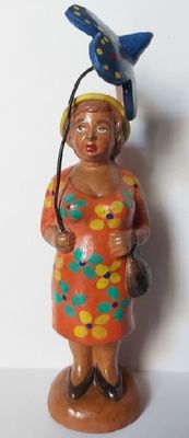 Fischietto Terracotta Pugliese Donna con Ombrellino Blu e Borsetta FTPD Fischietto Terracotta Pugliese Donna con Ombrellino Blu e Borsetta FTPD