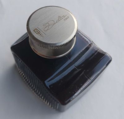 Flacone Boccetta Inchiostro Sagomata Delta Writing Ink Marrone Seppia Flacone Boccetta Inchiostro Sagomata Delta Writing Ink Marrone Seppia